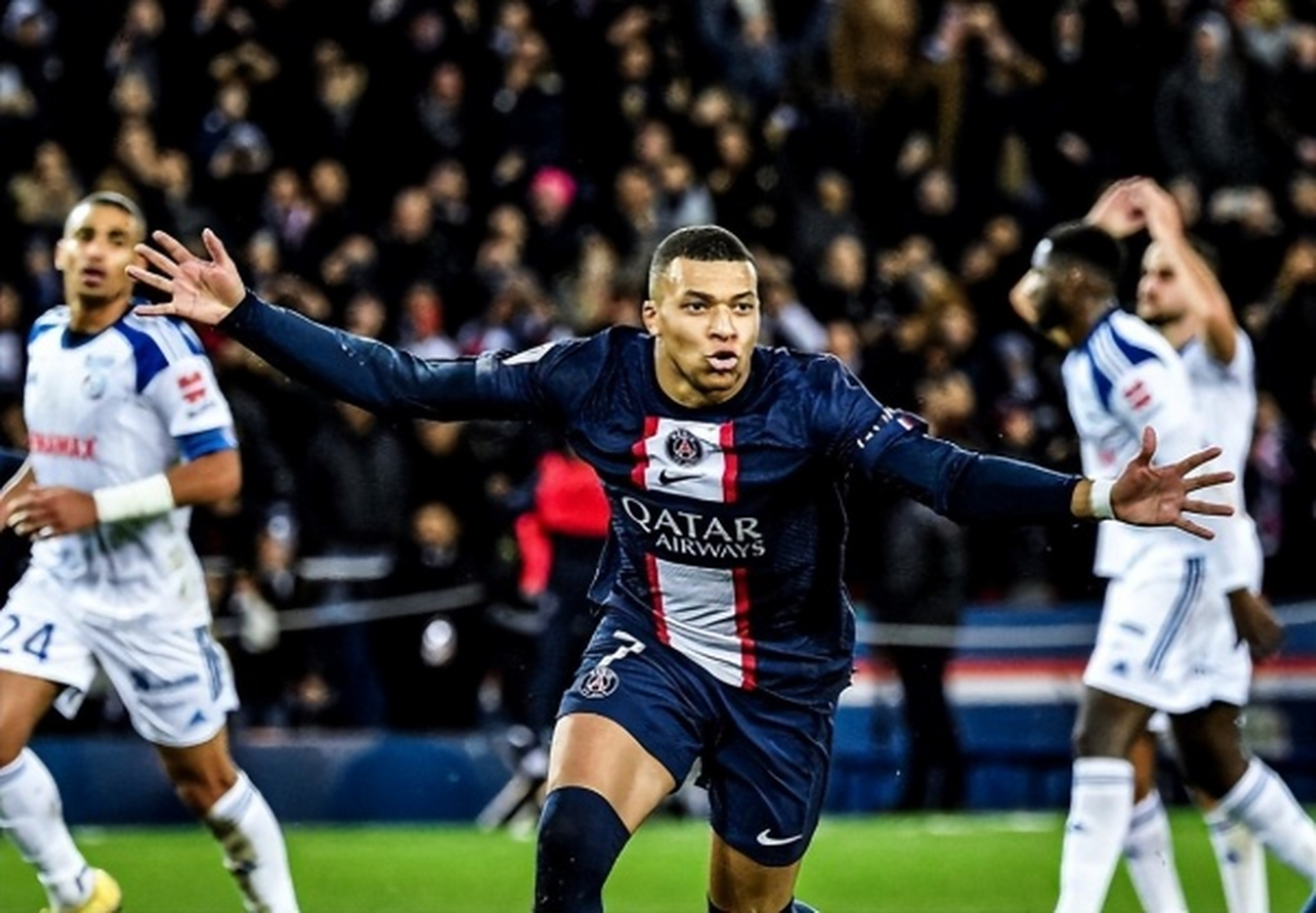 YABO-阿森纳前途光明!,姆巴佩新星出色发挥表现突出比赛高潮迭起(阿森纳范佩西时期阵容)