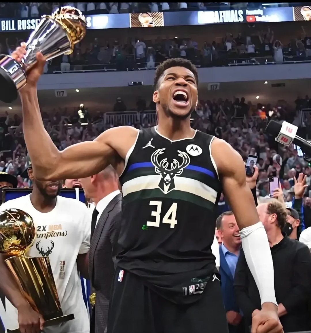 亚博体育-字母哥连续十二场比赛得分超过出色发挥,雄鹿不断突破!赢得满堂喝彩(字母哥得分记录)