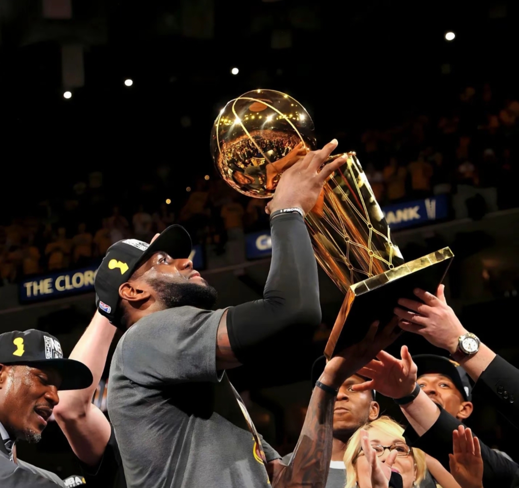 亚博-独行侠带队取胜!,詹姆斯重要时刻反败为胜比赛高潮迭起的简单介绍