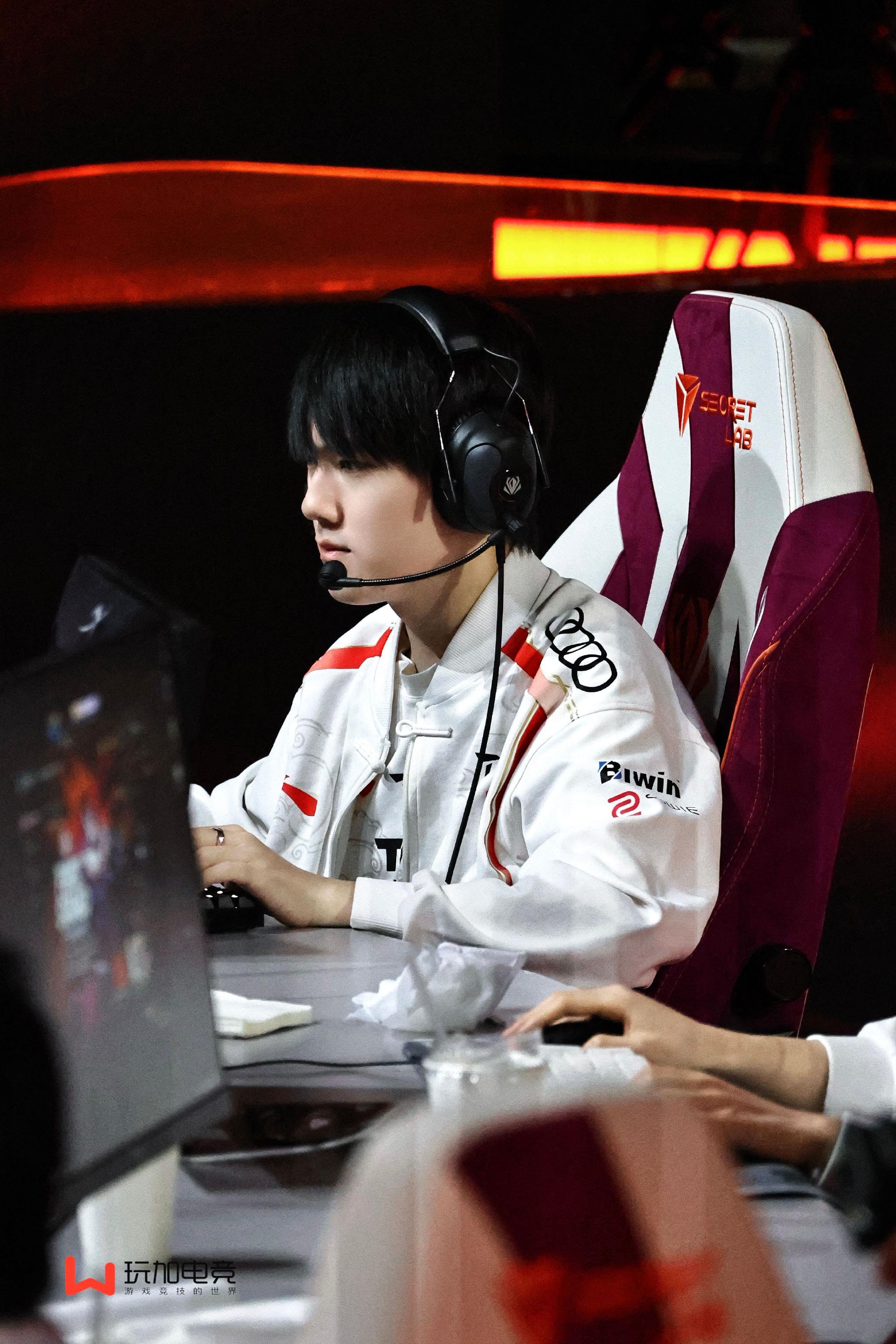 亚博体育-关于JackeyLove回归赛场,回归赛场首场状态亮眼,巴塞罗那观众沸腾!的信息